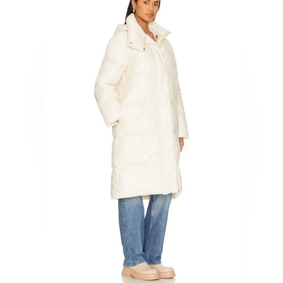 NWOT- L'Academie Marlon Puffer Coat in Ivory- Size Small - Picture 3 of 7